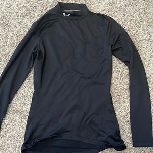 Small, black Long sleeve  Under Armour